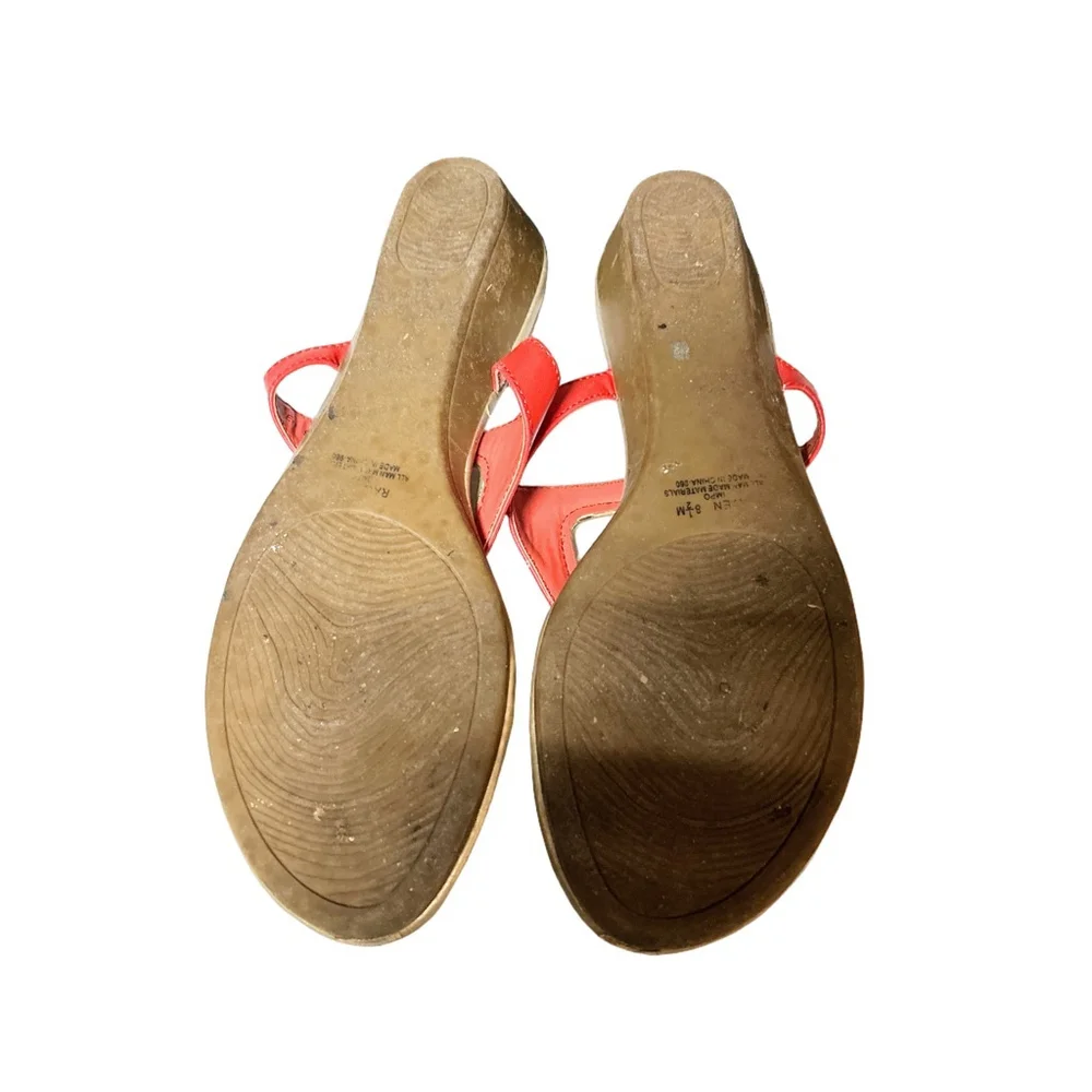 Women's Impo Sandals Size 8.5 Red and Gold